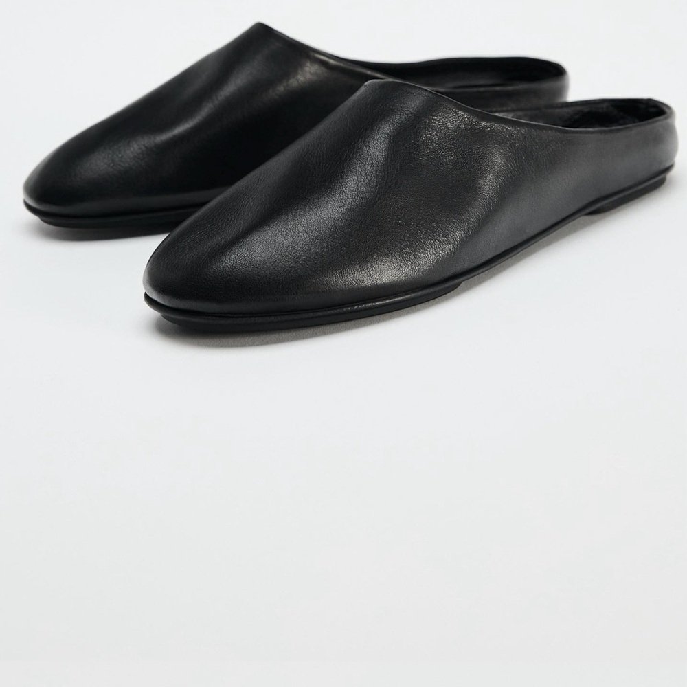 ❗️SOLD❗️ZARA flat leather sling back